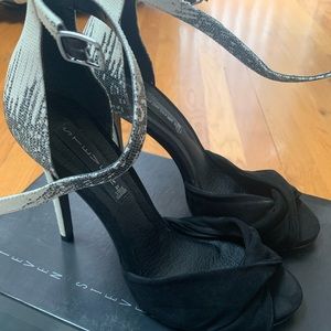 Black and white steve madden heel worn once